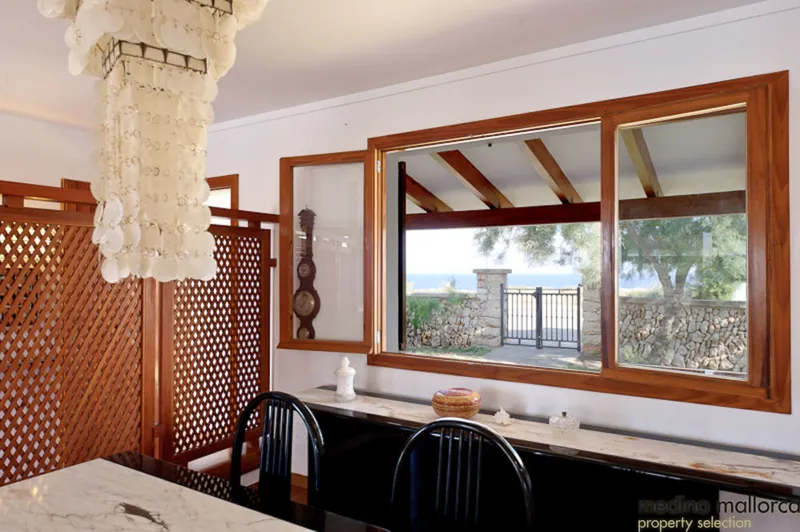Villa on the front line in Portocolom — photo 7