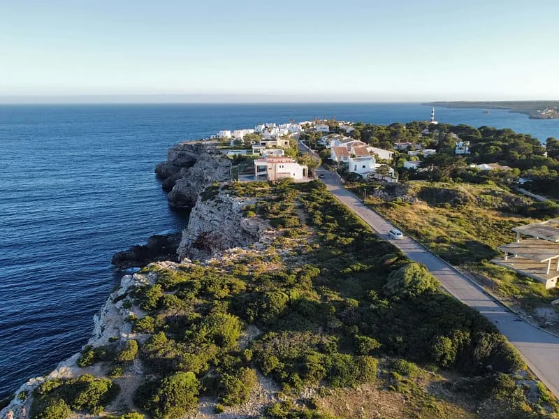 South-facing residential plot near coastal trails in prestigious Portocolom | Last opportunity — photo 4
