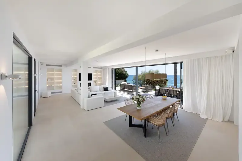 Villa on the front line with private access to the sea in Port Verd — photo 8