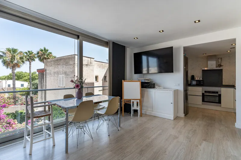 Beautiful and Bright Apartment Ready to Move In — photo 1