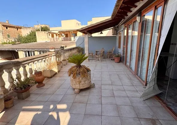 Flat / apartment in Plaza nueva, 26, Santa Maria del Cami — photo 1
