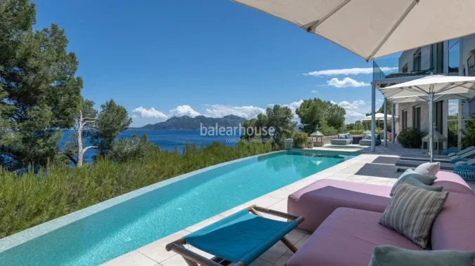 Exclusive contemporary frontline villa in Formentor with private sea access — photo 3