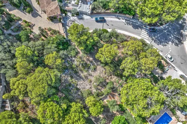 Double plot with building permit in Camp de Mar in the southwest of Mallorca for sale — photo 3