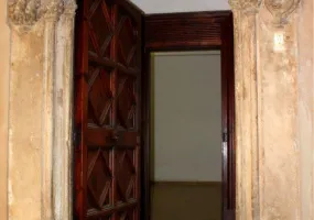 Spacious Ground Floor – Historic Building — photo 2