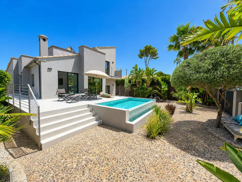 Modern villa with private relaxation area near Port Adriano in El Toro — photo 2