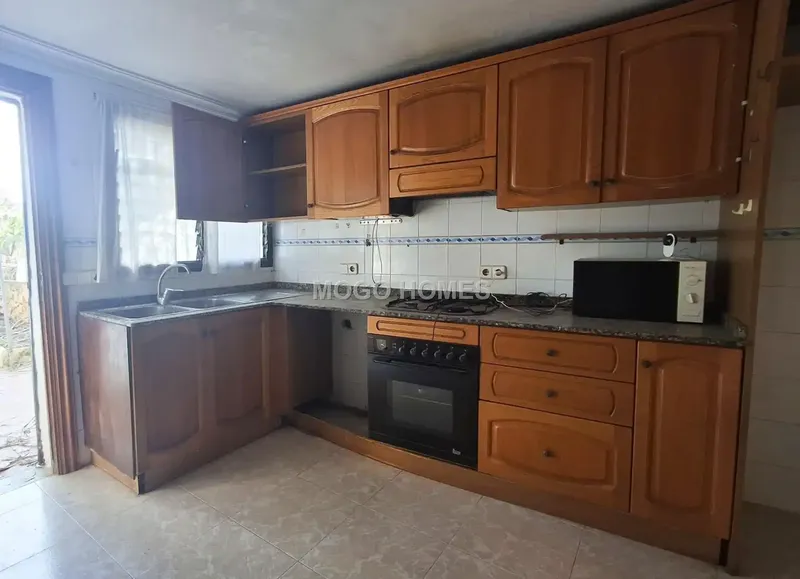 Real estate complex for sale in the village of Alaró, consisting of two physically independent village houses, currently registered as — photo 7