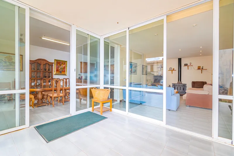 Two-story townhouse in the village center with patio, terrace and parking — photo 4