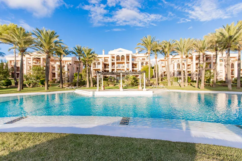 Apartment for rent located in a luxury residential complex in Nova Santa Ponsa — photo 3