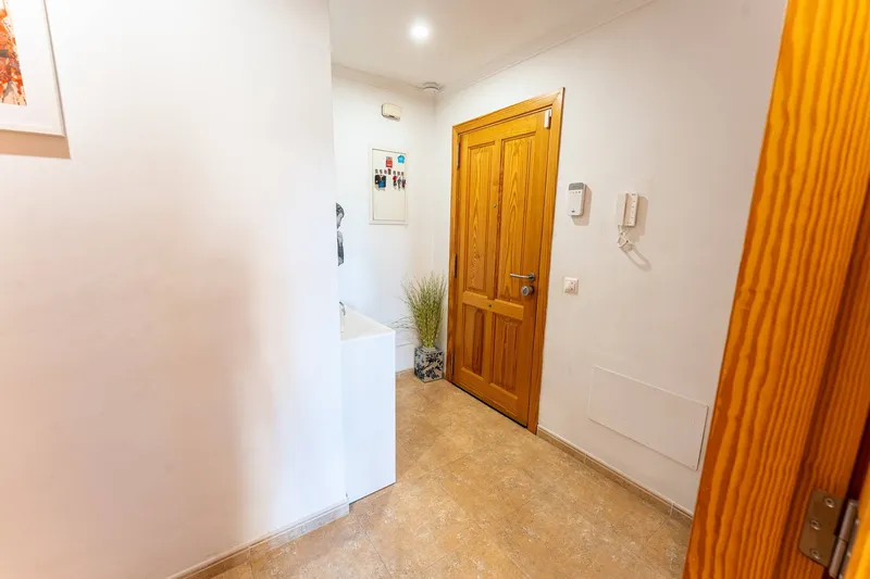 Apartment with terrace and 2 parking spaces in Son Amonda — photo 4