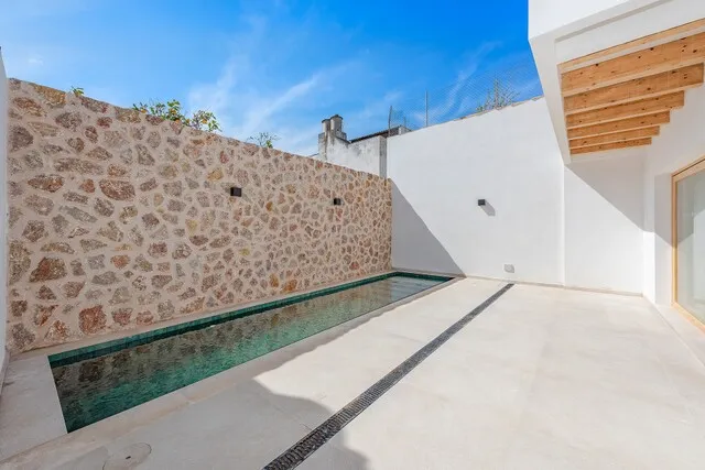Fabulous new town house with pool for sale in Pollensa Old Town, Mallorca — photo 2