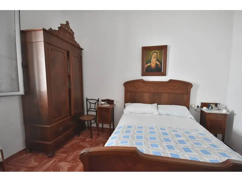 Can Picafort, first line of the sea, with spectacular views, 3-storey building with a built area of 273 m2 — photo 8
