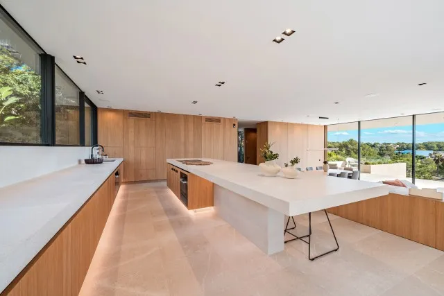 Stylish villa with partial sea views for sale in Bendinat, Southwest Mallorca — photo 5