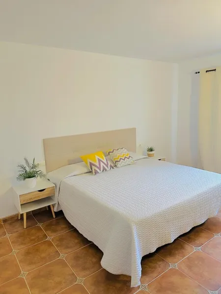 Bright One-Bedroom Penthouse Apartment with Communal Swimming Pool in Puig de Ros — photo 3