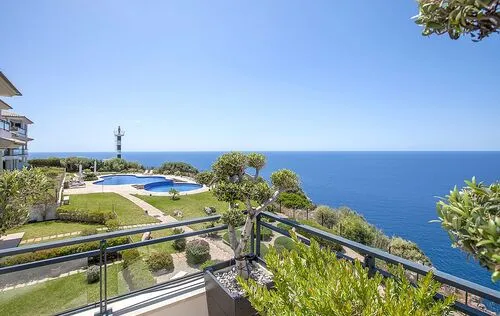 2 Bedrooms in Port Andratx — photo 3