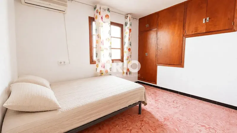 Exclusive Opportunity! Large charming house with terraces and garden to renovate to your taste — photo 9