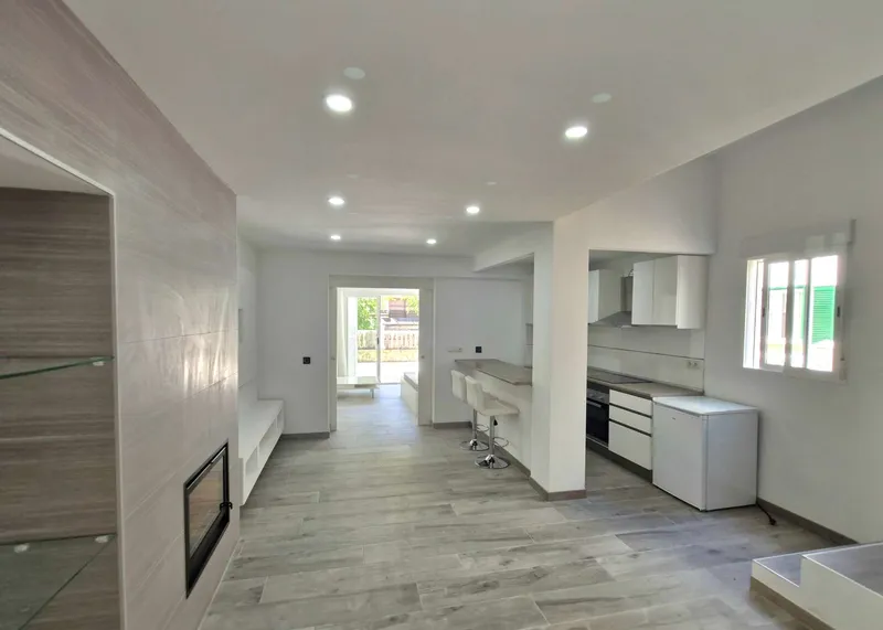 Mediterranean townhouse with fantastic roof terraces just 300 meters from the beach — photo 6