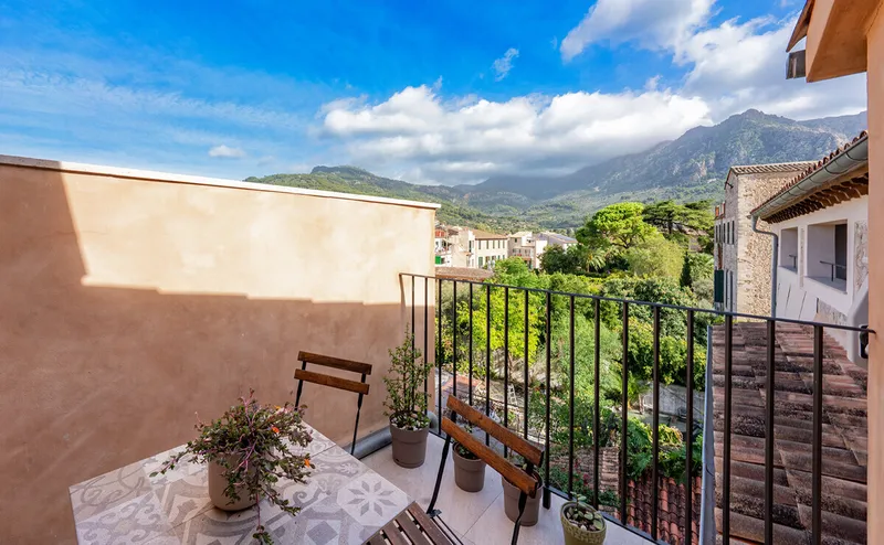 Modern triplex in a historic building in Sóller — photo 4
