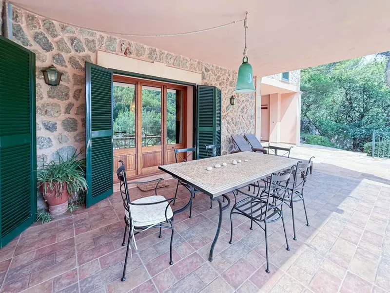 Discover this spectacular chalet located in the coveted area of Cala Deia, a true oasis ready to move into. — photo 11