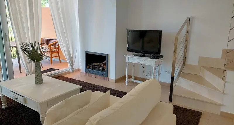 Luxury apartment with sea views for rent in Port Andratx with garden directly at the pool — photo 2