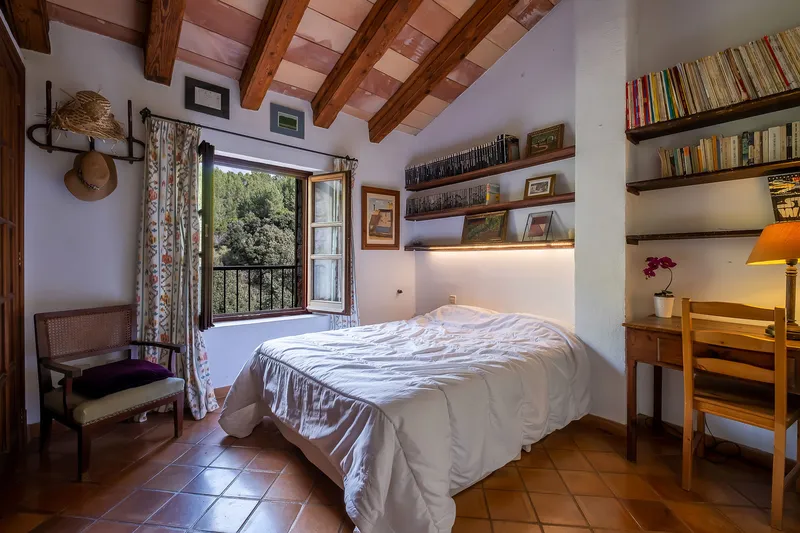 Finca with holiday rental license in a stunning setting in Esporles — photo 10