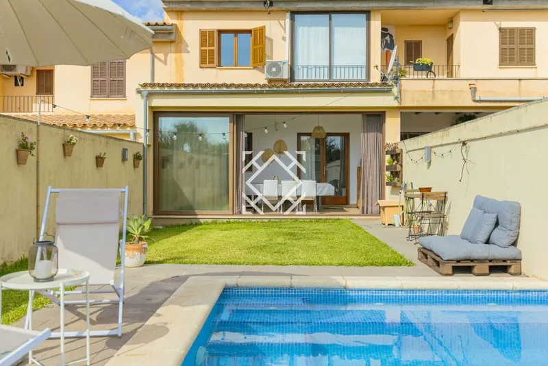 Elegant Semi-Detached House for Sale in Moscari, Surrounded by Nature — photo 1