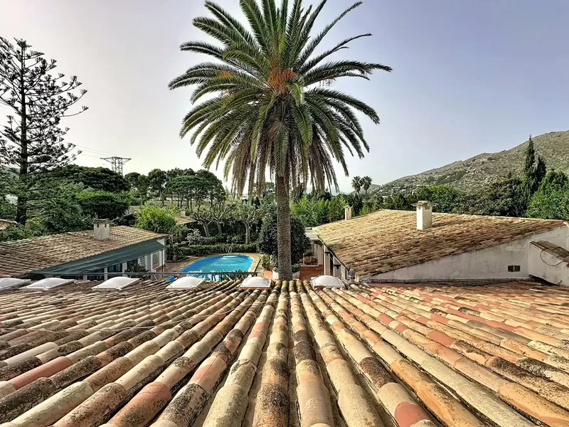 In the heart of the renowned S'iller urbanization in Puerto Pollensa, a unique opportunity to acquire an exclusive chalet — photo 4