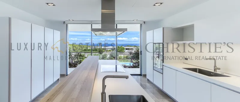 Large modern newly built villa in Sol de Mallorca with sea views and large garden — photo 8