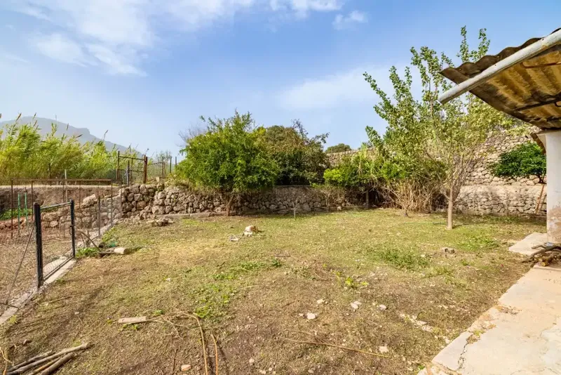 Discover a charming property with infinite potential nestled in the heart of La Sierra, an exclusive area offering a retreat — photo 7