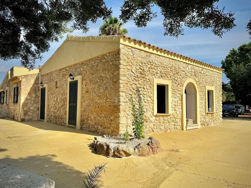 Estate in Buger — photo 1