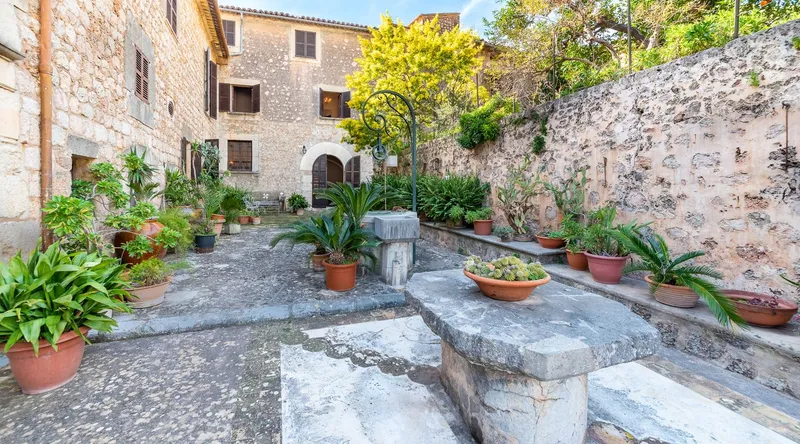 Historic property in the heart of the beautiful village of Fornalutx — photo 2