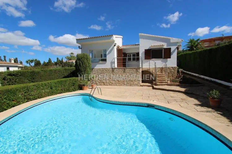 Fantastic villa on the south coast in Bahia Azul, Mallorca, available to rent — photo 1