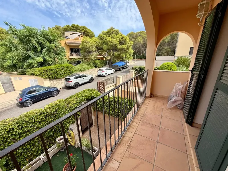 Located in a residential complex in Sant Elm, we find this cozy one-bedroom apartment with a large terrace and sea views. — photo 8