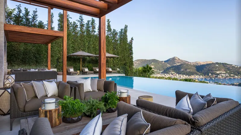 Villa with pool and sea views in Port d'Andratx — photo 2