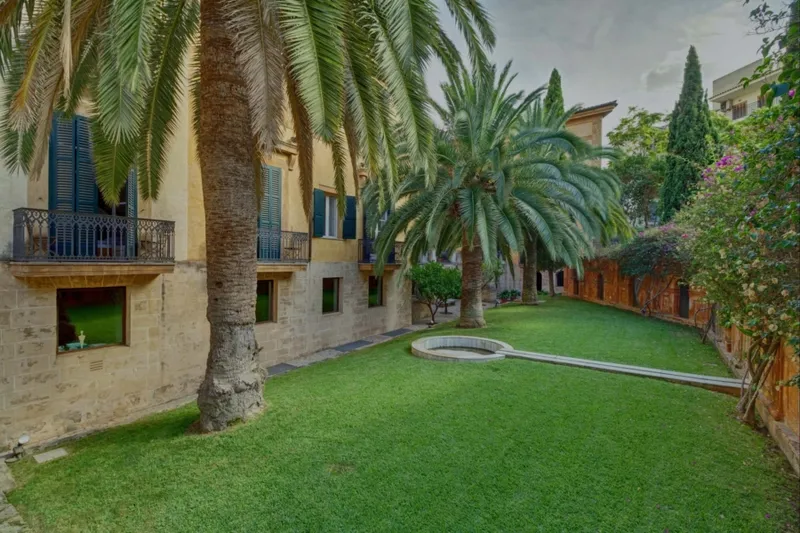 Sophisticated Old Town duplex penthouse in prime Sant Jaume – Palma — photo 3