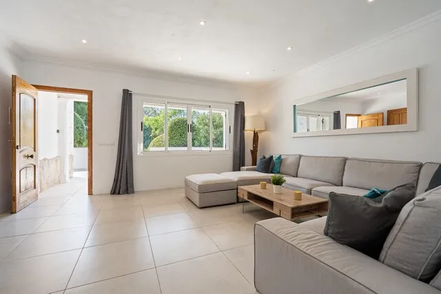 Villa with holiday rental license for sale in Alcudia, north Mallorca — photo 5
