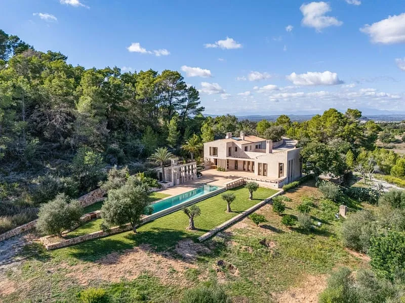 Luxury Finca for Sale near Felanitx with Panoramic Views & Infinity Pool — photo 1