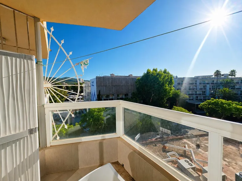ESTUDIO EN PALMANOVA A 50 METROS DE LA PLAYA CON PISCINA, PARKING Y VISTAS DESPEJADAS — photo 2