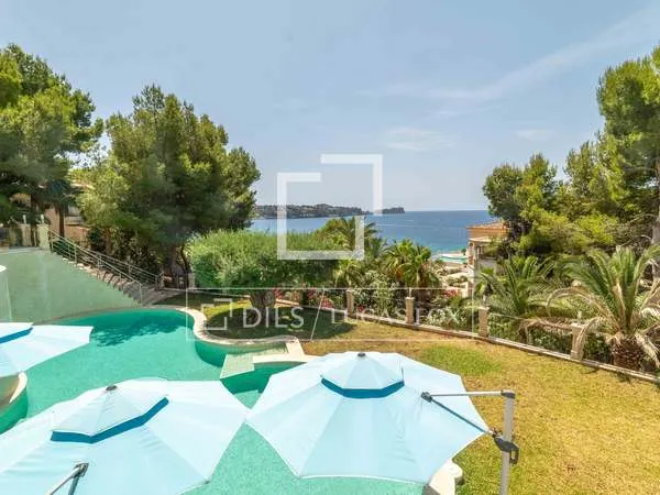 898m² house / villa for sale in Costa de la Calma — photo 1