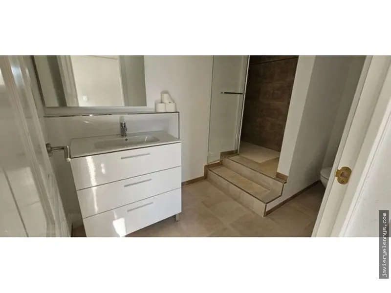 Rental of semi-detached house on Calle Sant Martí — photo 10