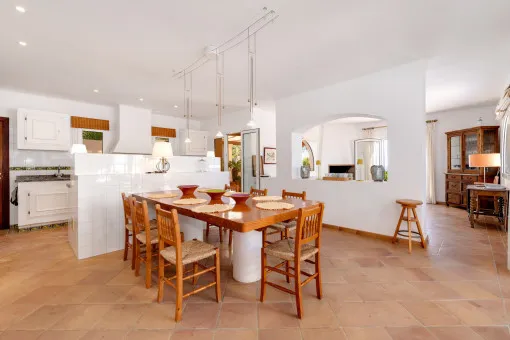 Camp de Mar, Mediterranean holiday property in Camp de Mar with stunning sea views for seasonal rental — photo 8