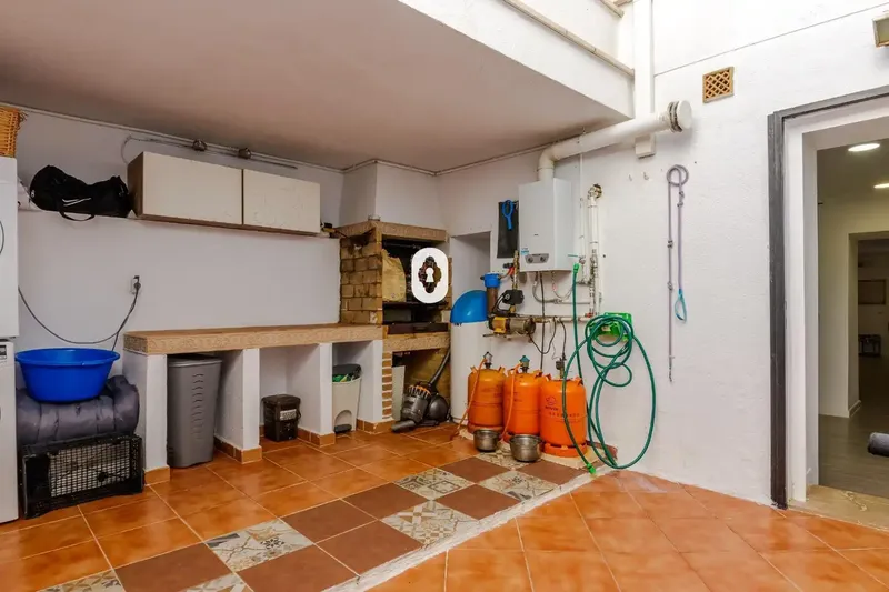 INMOCLAUS presents this three-storey house for sale, located in one of the most central areas of Inca, this bright terraced house is — photo 10