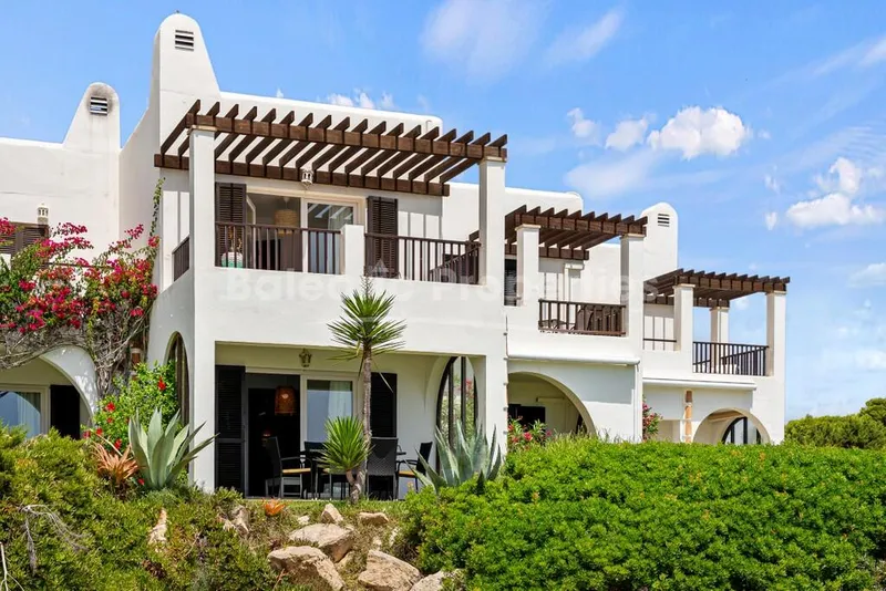 Frontline maisonette flat with uninterrupted sea views for sale in Cala d’Or, Southwest Mallorca — photo 2