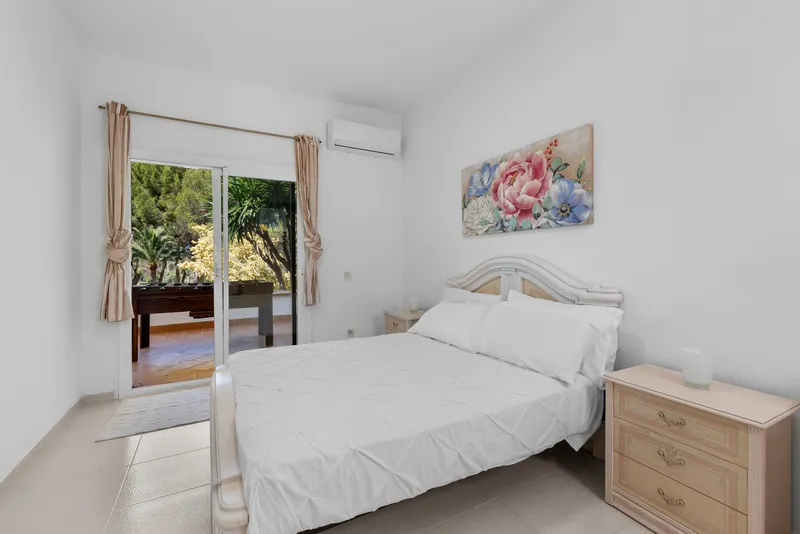 Spacious villa with a pool and wine cellar available for long-term rent in a quiet, private location in S'Aranjassa — photo 5