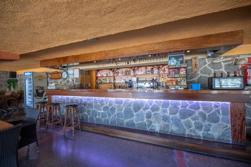 Bar / restaurant / cafeteria in 1st line on the promenade and beach of Port de Sóller — photo 7