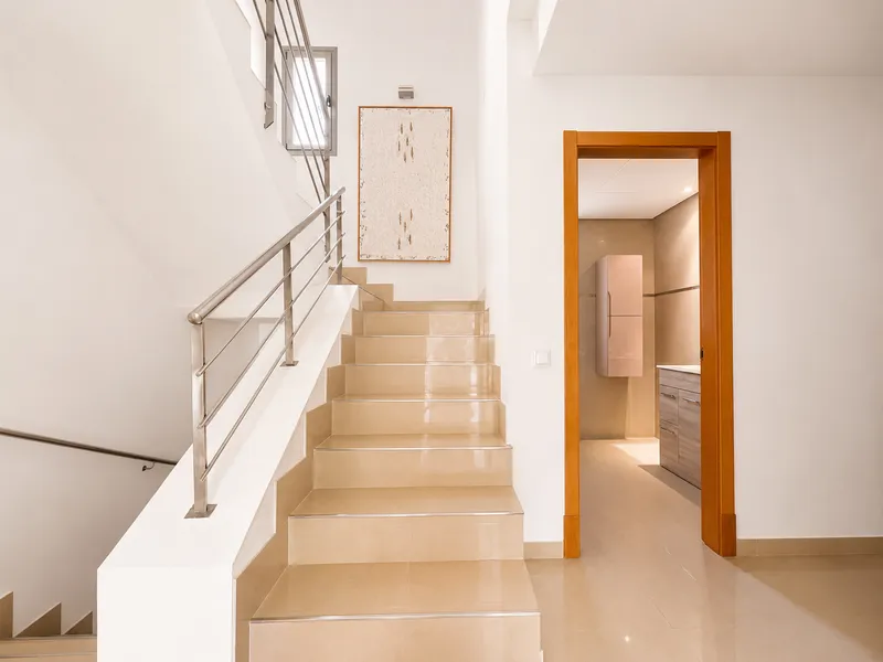 Spacious townhouse with private garden and pool in Cala Vinyas — photo 6