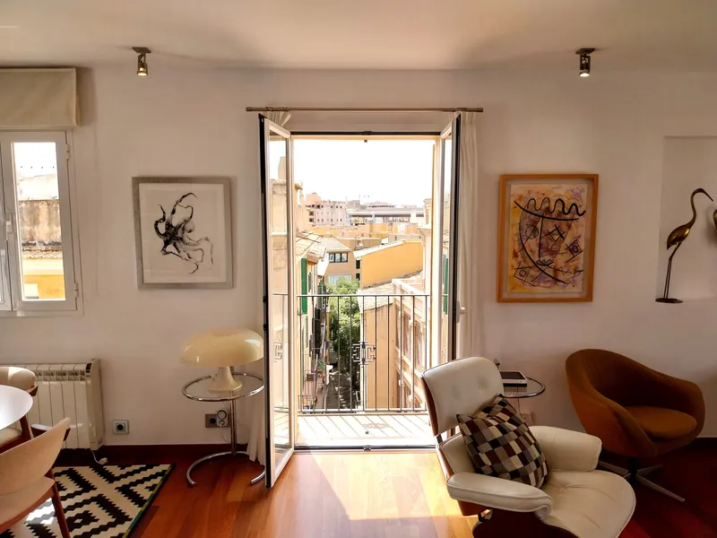 Palma Old Town: Renovated apartment with private terrace and optional underground parking space — photo 12