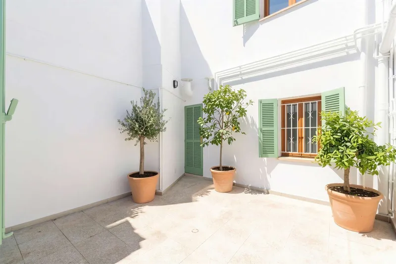 Seaside Living with a View—Exclusive Property in a Top Location — photo 6