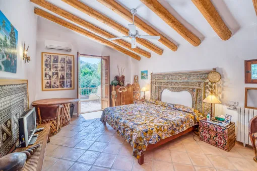 Bonaire, unique villa with large pool, tropical garden and views over Pollensa Bay — photo 9