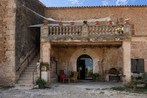 Lloret de Vistalegre, Historic estate near Sineu with approximately 76 hectares of land. Purchase — photo 5