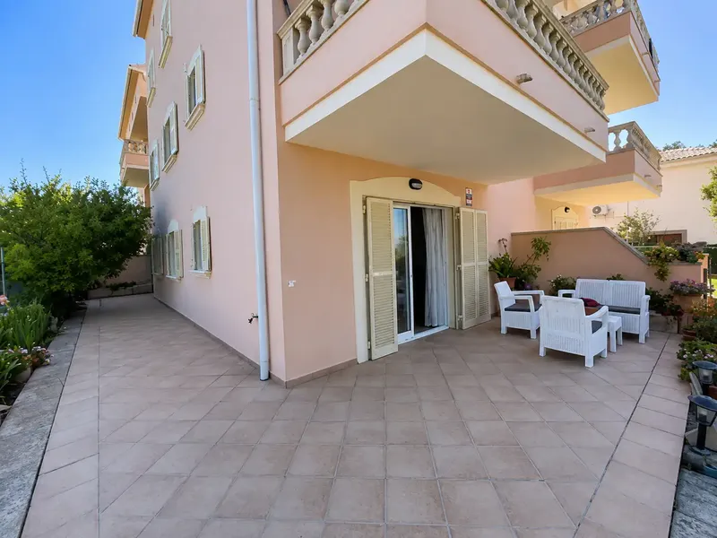 Ground floor flat in Son Bauló with large outdoor space — photo 2